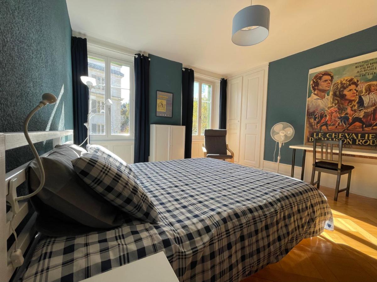 Le Locle : Bel Appartement Chaleureux Exterior foto